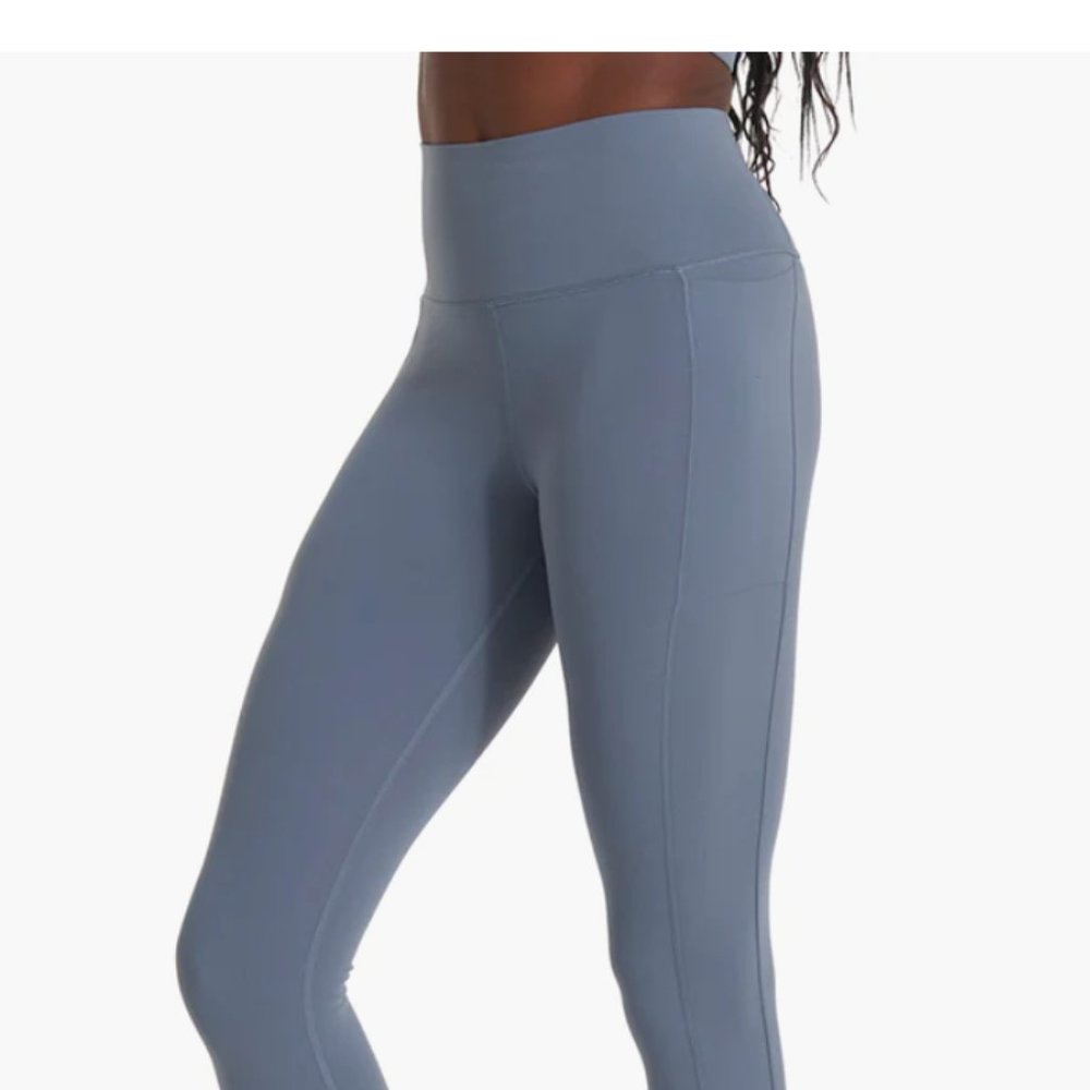 Vuori Studio Pocket Legging - Light Azure